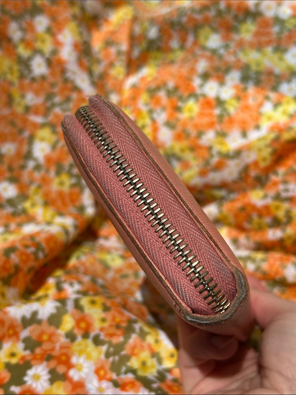Fendi Vintage Pink Zip Wallet - Picture 8 of 17